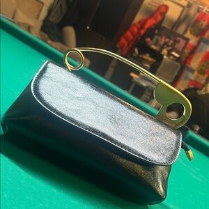 Paperclip Black and Gold Crossbody Bag